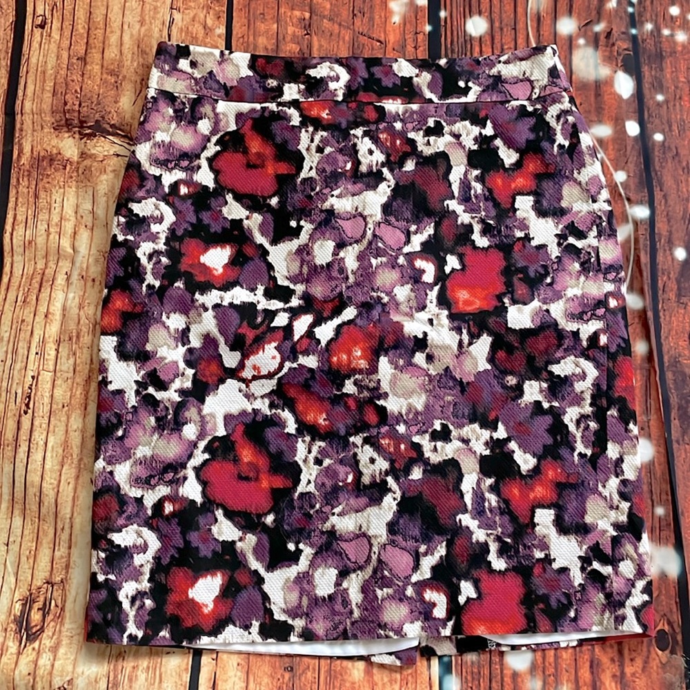 Ann Taylor printed abstract pencil skirt